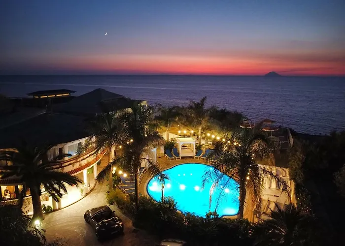 Rocca Di Vadaro - Beachfront